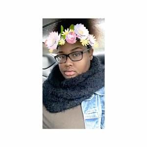 Meet your Posher, Nia